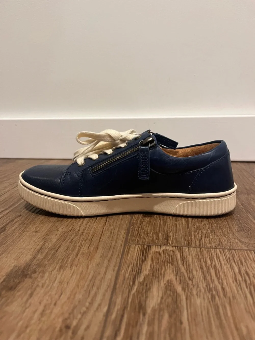 Born Paloma Leather Sneaker